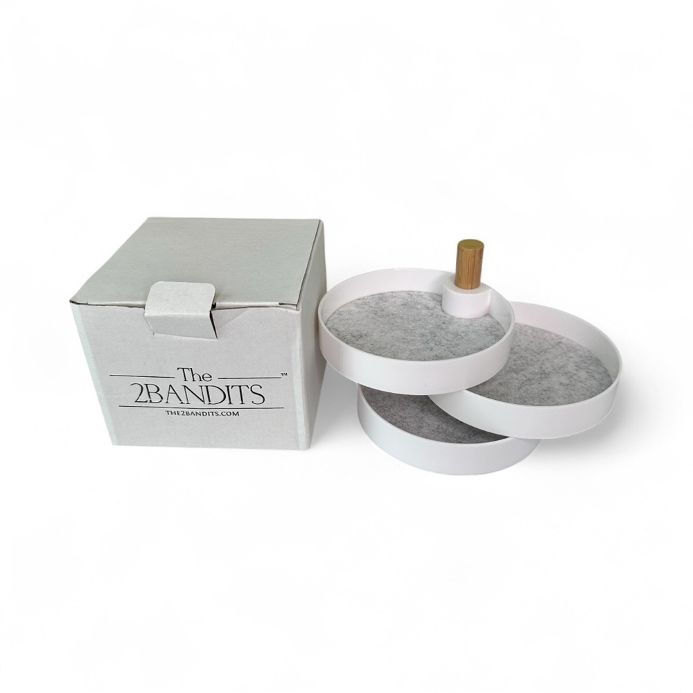 The 2Bandits Tiered Jewelry Organizer NIB